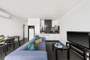 Cozy Apartment on Bourke St Steps from Chinatown